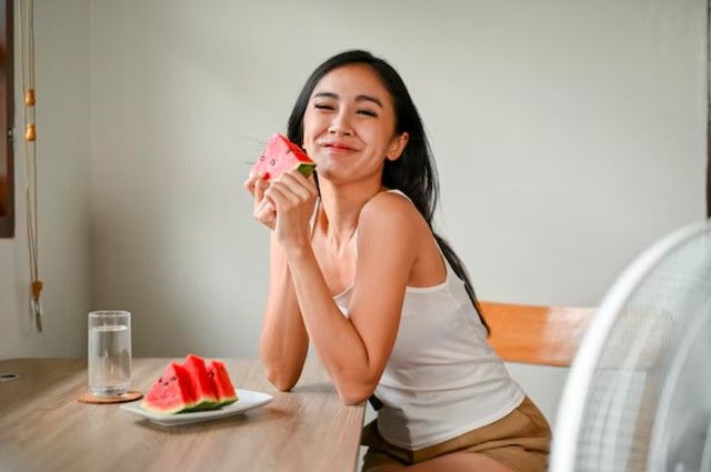 Manfaat Makan Semangka untuk Kesehatan: Kandungan, Fakta Ilmiah, dan Tips Konsumsi